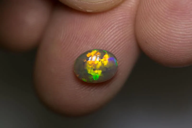 1.16 ct dark crystal opal 8x6x3mm - Image 2