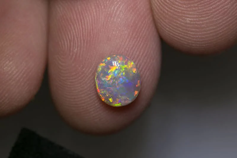 1.17 ct crystal opal 8x7x3mm - Image 2