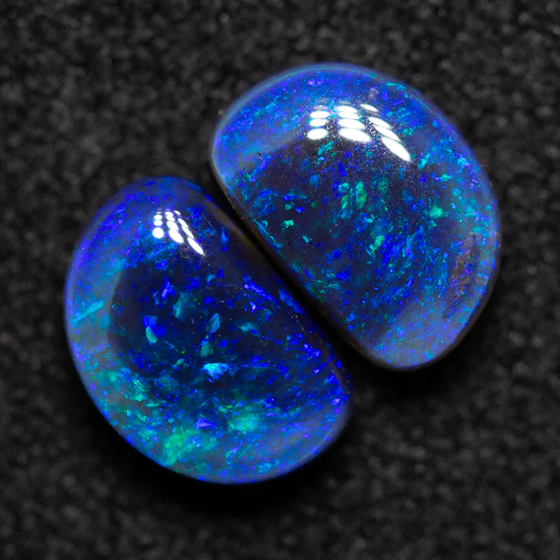 1.19 ct black opal pair 6.5x4.3x3.1mm - Image 2