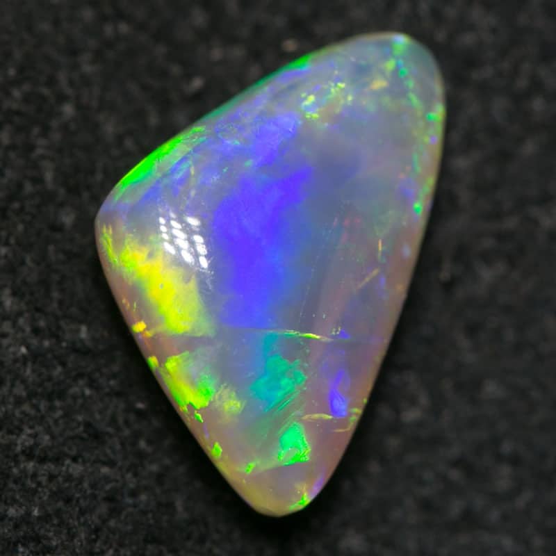 1.22 ct dark opal triangle 9.5x5x3.5mm - Image 3