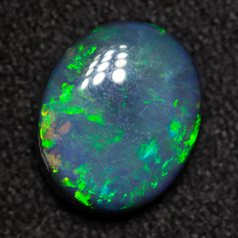 1.23 ct black opal 8.6x7x3.8mm - Image 2