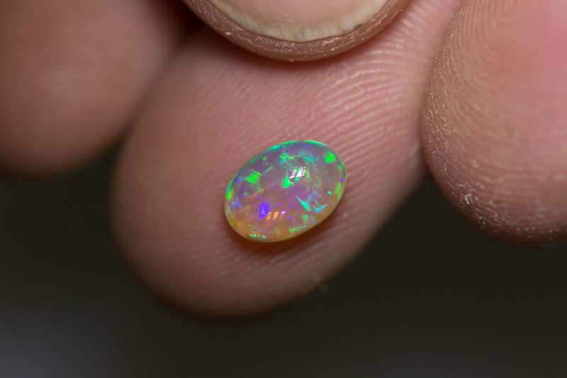 1.23 ct double sided crystal opal 8.5x6x3mm - Image 2
