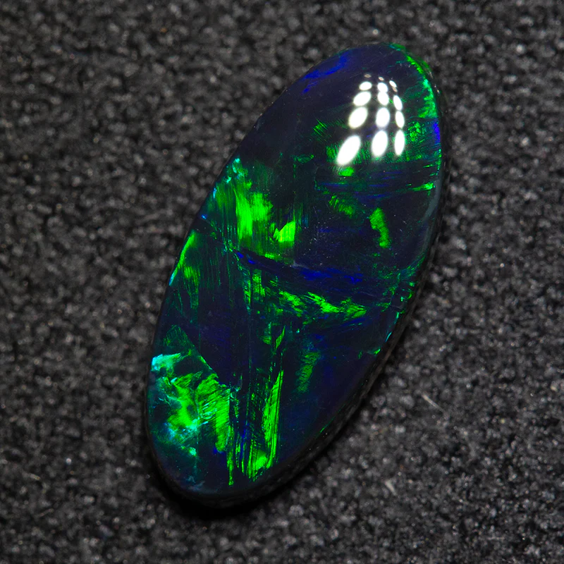 1.24 ct black opal 11.3x5.3x2.9mm - Image 2
