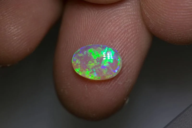 1.24 ct gem crystal opal 10x7x3mm - Image 4