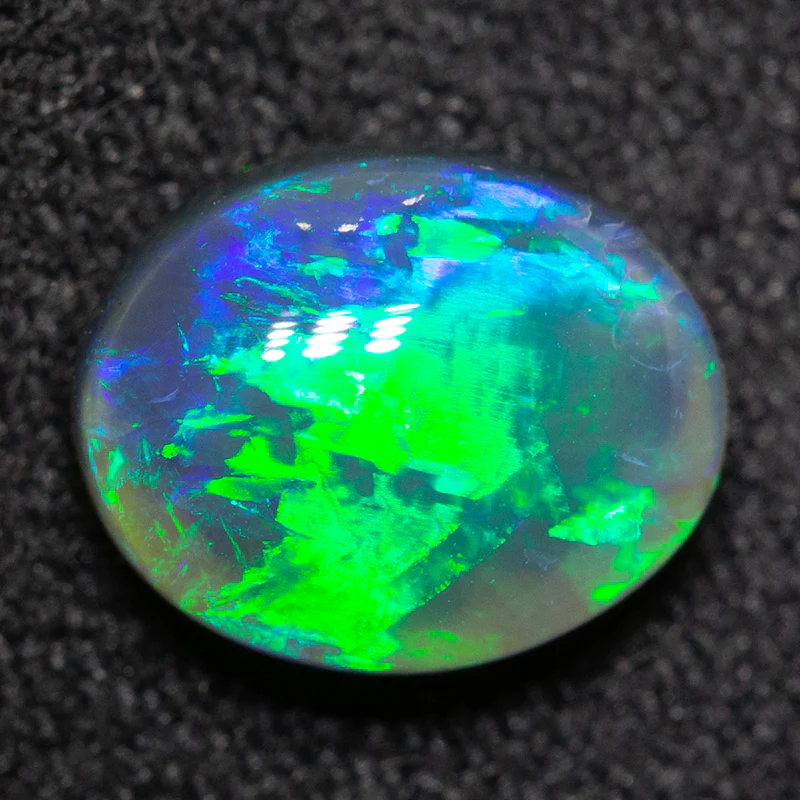 1.29 ct black opal 8.2x6.6x3.9mm - Image 2