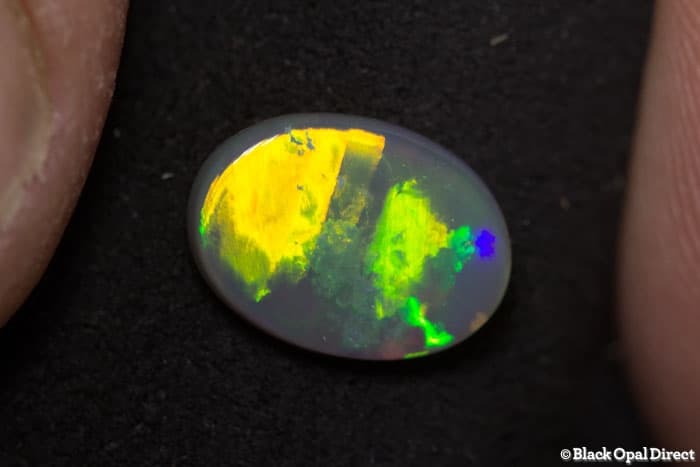 1.29 ct semi black opal 10x7x2.5mm - Image 2