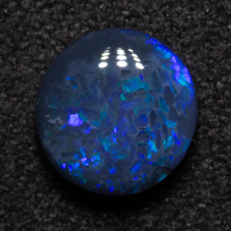 1.30 ct black opal 7.3x7.1x3.6mm - Image 2