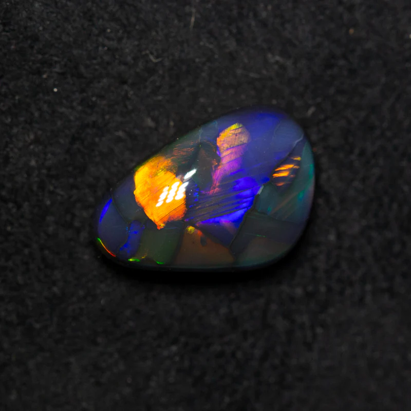 1.30 ct black opal 9.8x6.6x3.8mm - Image 2
