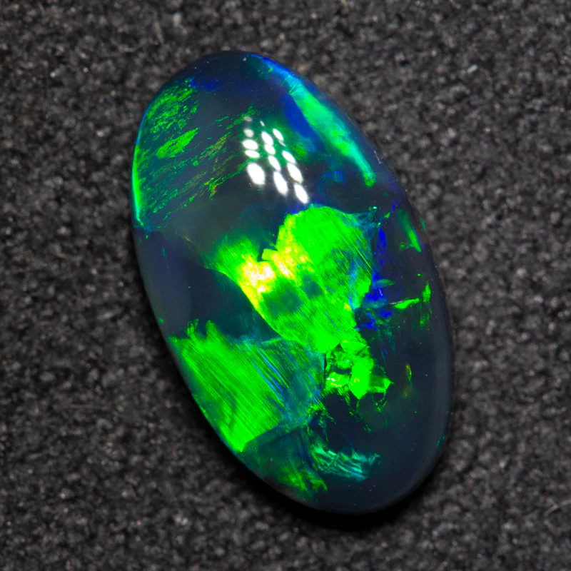 1.33 ct black opal 10.7x6.3x3mm - Image 2