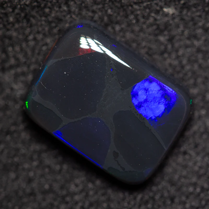 1.34 ct black opal 8.6x6.4x2.8mm - Image 3
