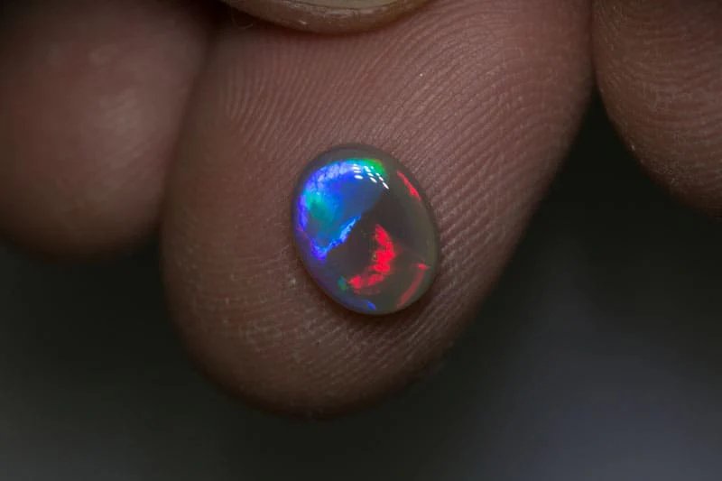 1.35 ct dark opal 9x7x3mm - Image 2