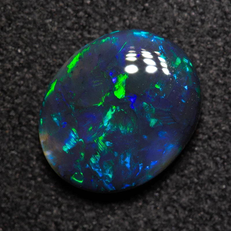 1.36 ct black opal 9.2x7.6x3.1mm - Image 2