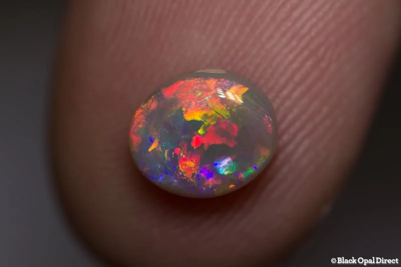 1.36 ct semi black opal 8x7x4mm - Image 2