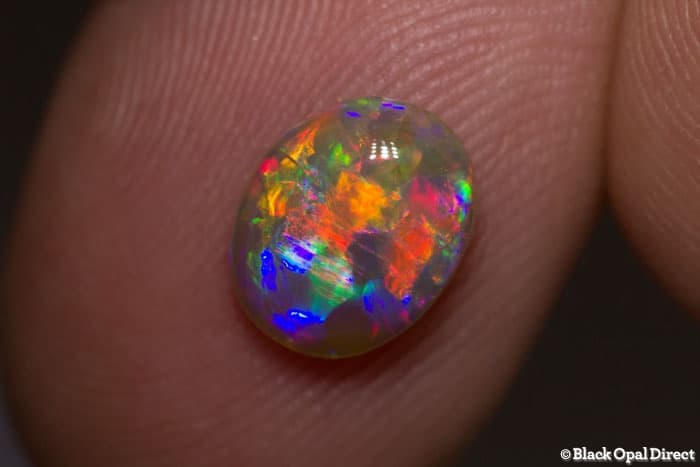 1.37 ct crystal opal 9x7x3mm - Image 2