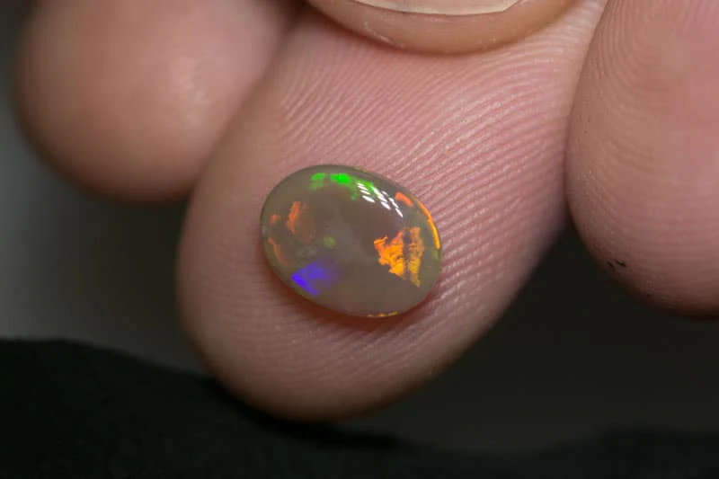 1.37 ct dark crystal opal 9x7x3mm - Image 3