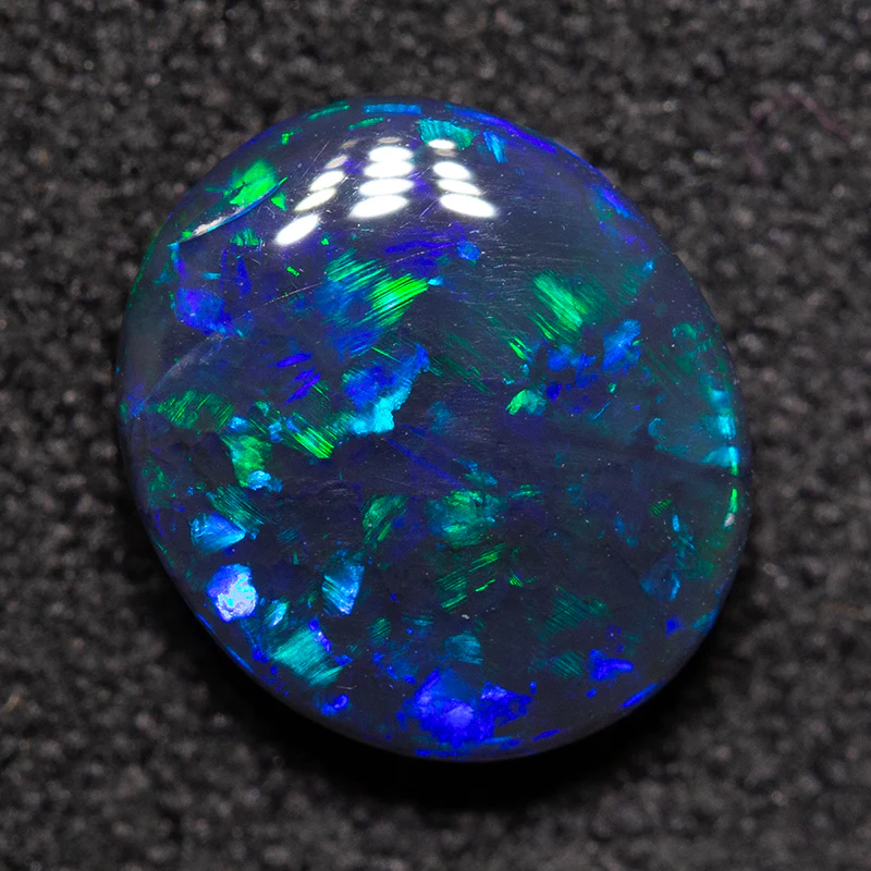 1.39 ct double-sided black opal 8.8x7.7x3.4mm - Image 2