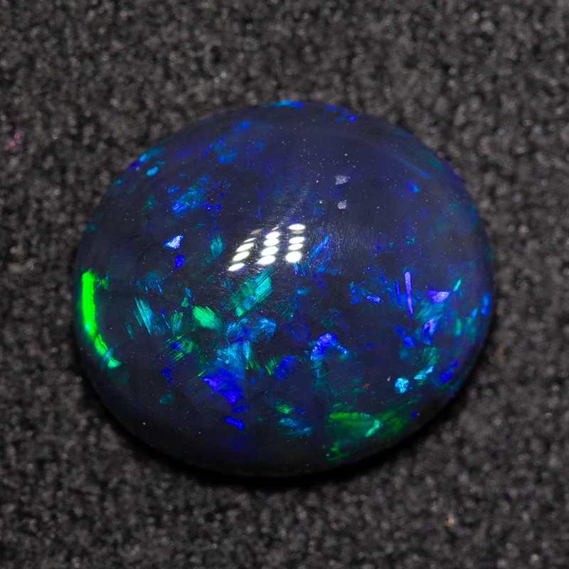 1.39 ct double-sided black opal 8.8x7.7x3.4mm - Image 5