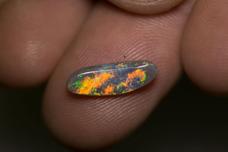 1.41 ct dark opal 15x5x3mm - Image 2