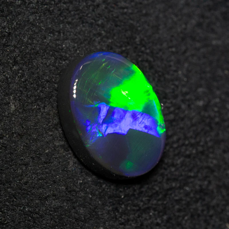 1.44 ct black opal gem 9.2x6.8x3.1mm - Image 4