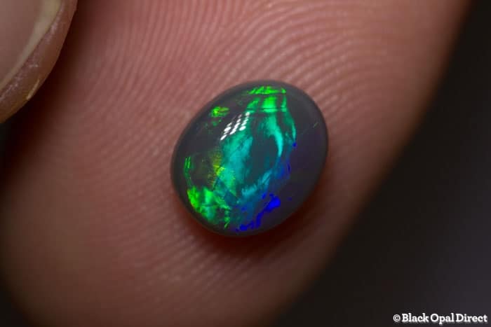 1.48 ct semi black opal 8x7x3mm - Image 2
