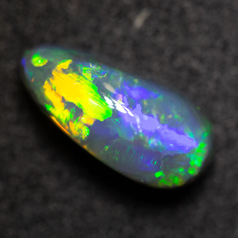 1.51 ct black opal 9.8x4.7x5.3mm - Image 2