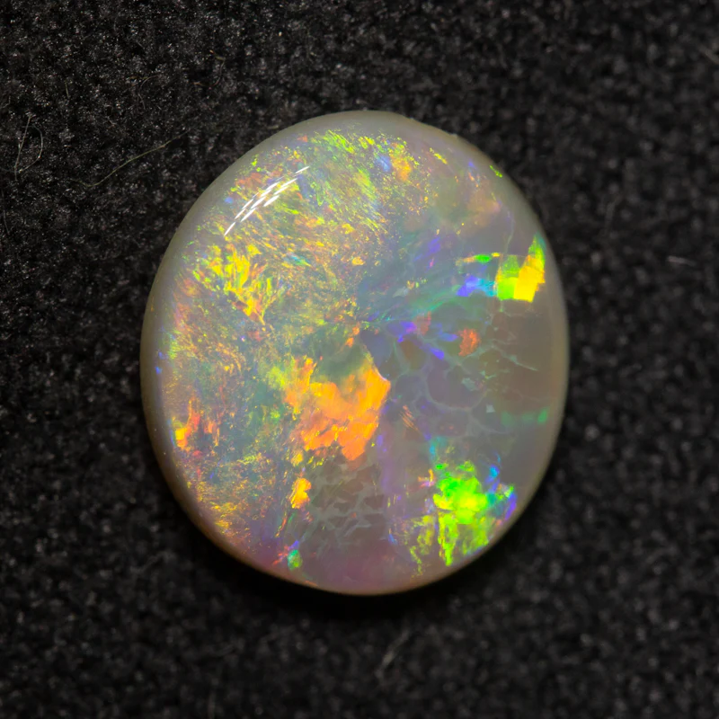 1.54 ct white opal 9.5x8.5x3mm - Image 2