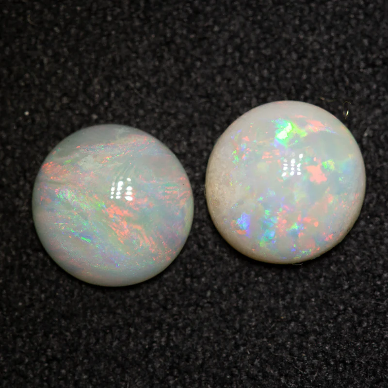 1.58 ct white opal pair 7x6.9x2.5mm - Image 2