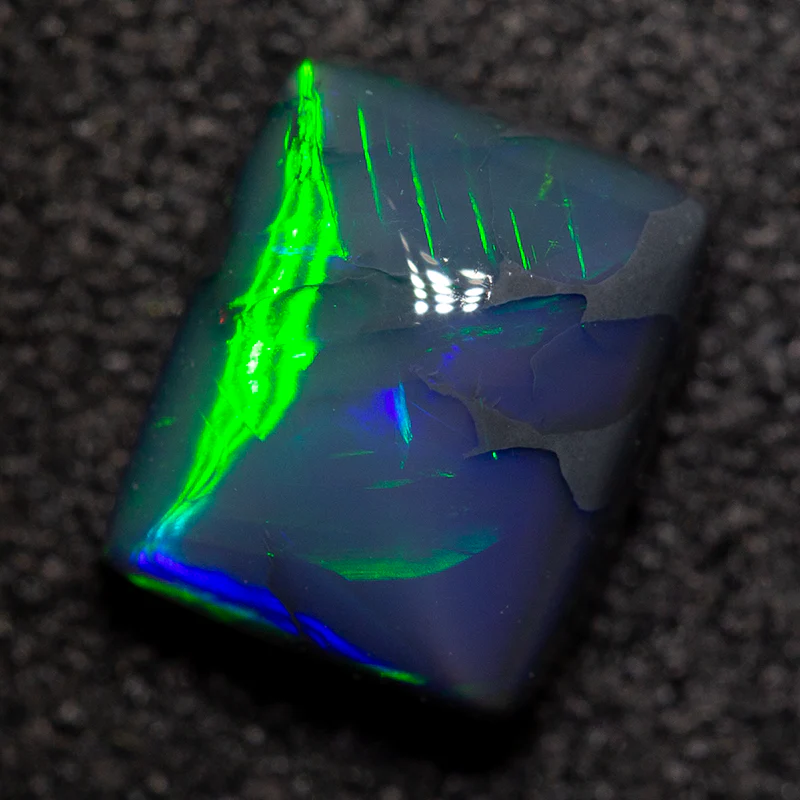 1.59 ct black opal 7.5x6.2x4.6mm - Image 2