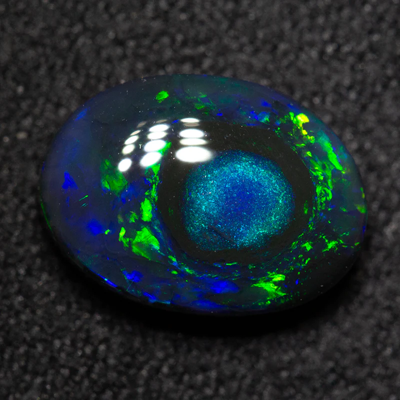 1.60 ct black opal 9.4x6.9x3.7mm - Image 2