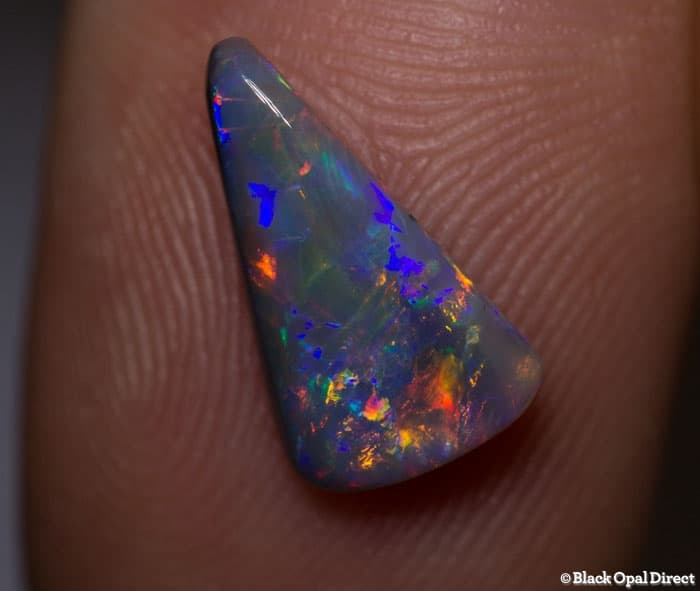1.60 ct semi black opal triangle 13x8x3mm - Image 3