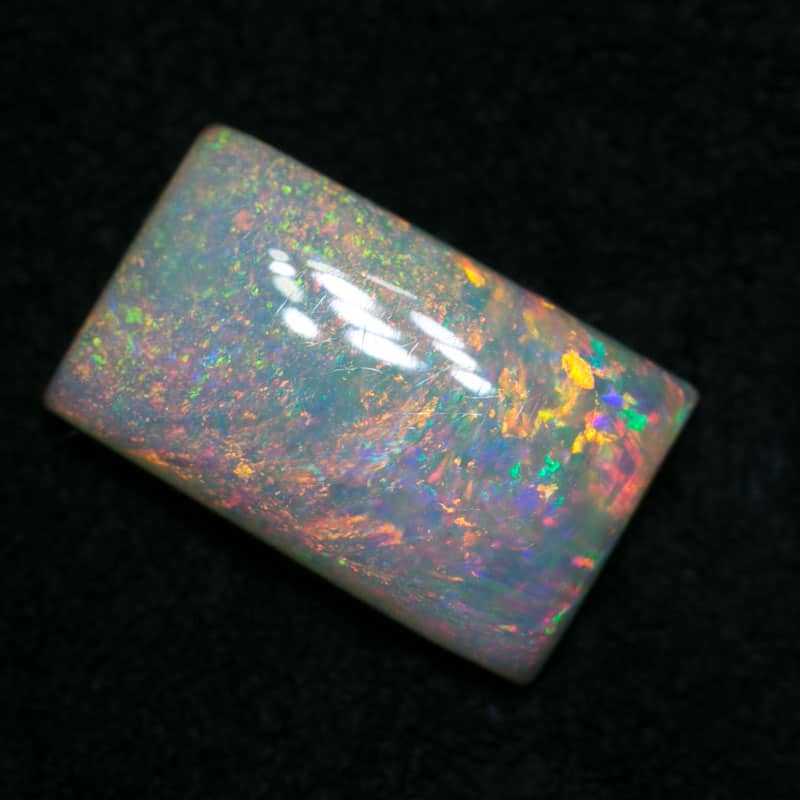 1.63 ct white opal 10x6x3mm - Image 2
