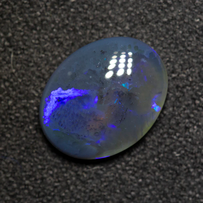 1.64 ct black crystal opal 10.1x8x3.2mm - Image 2