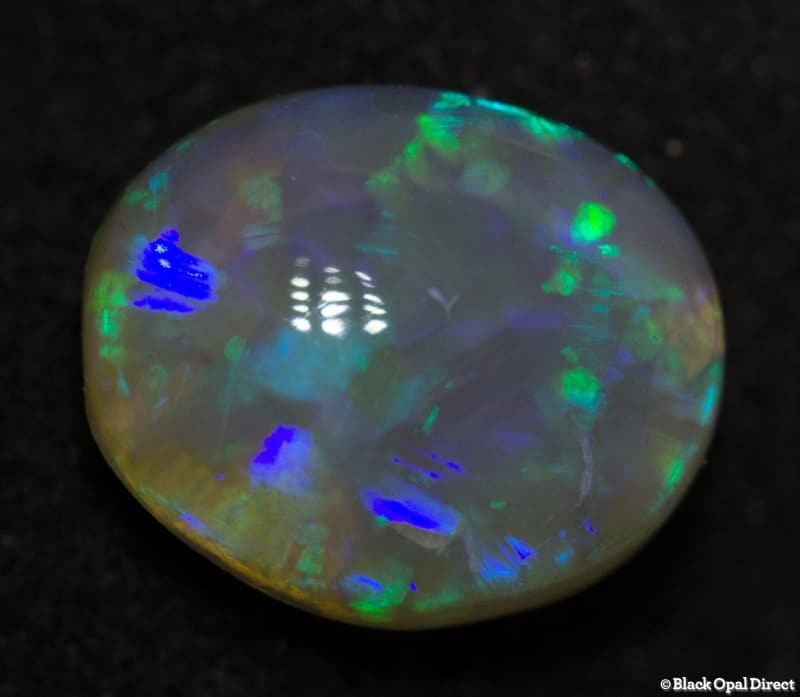 1.66 ct crystal opal 9x7.5x4mm - Image 2