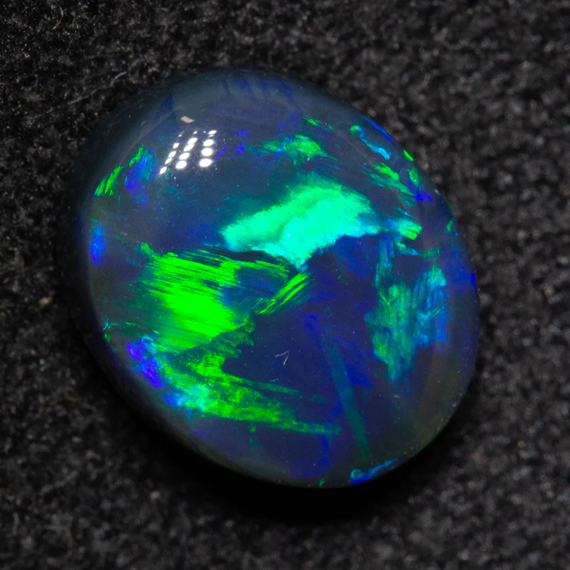 1.67 ct black opal 8.6x7.1x4.3mm - Image 2