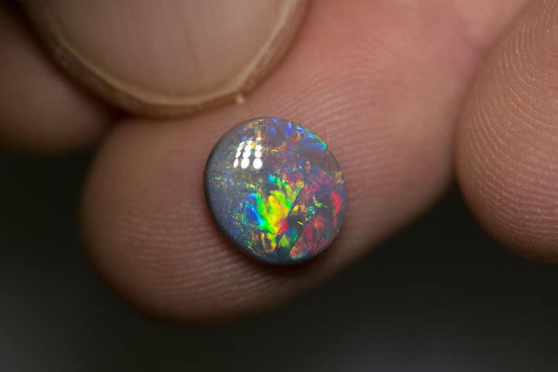 1.67 ct dark opal 10x9x2.5mm - Image 2