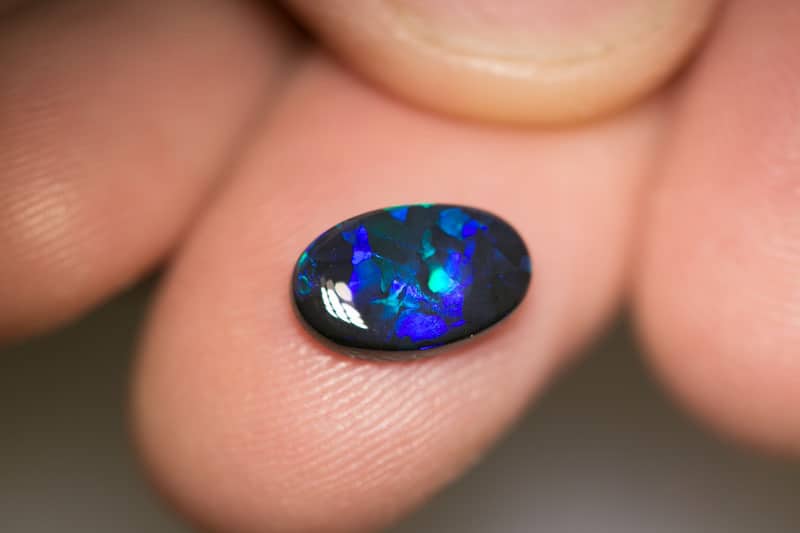 1.68 ct black opal 11x7x3mm - Image 2