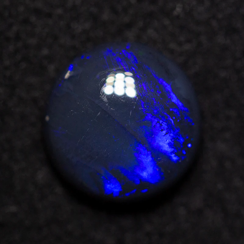 1.68 ct black opal treasure box - Image 2