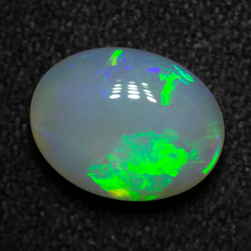 1.70 ct dark crystal opal 9.1x7x4mm - Image 2