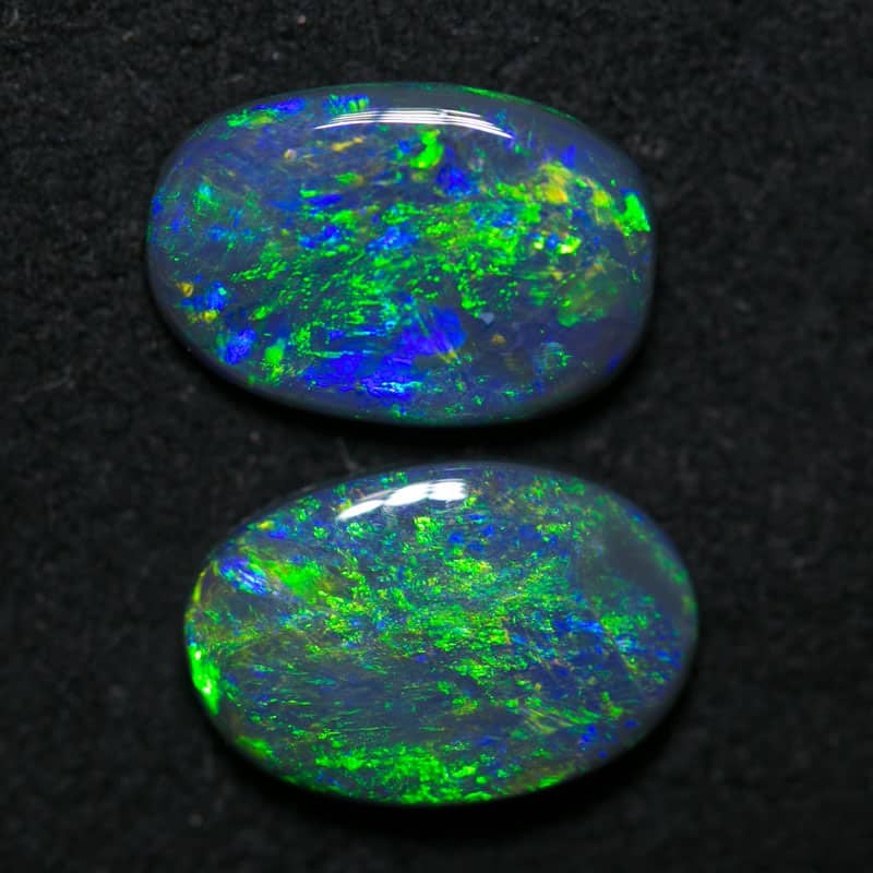 1.74 ct black opal pair 9x6mm - Image 2