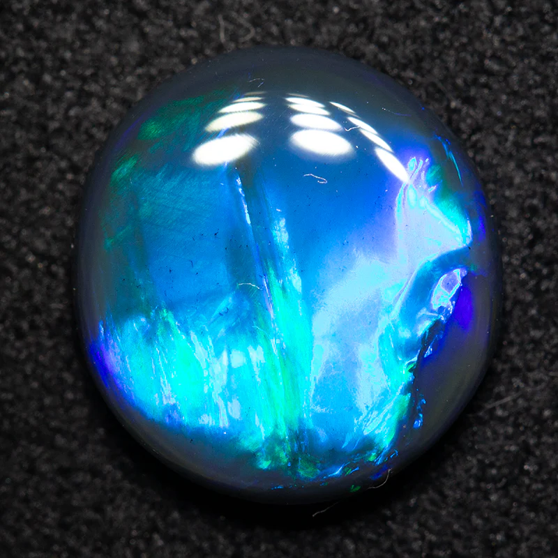 1.80 ct black opal 10x9.4x2.8mm - Image 2
