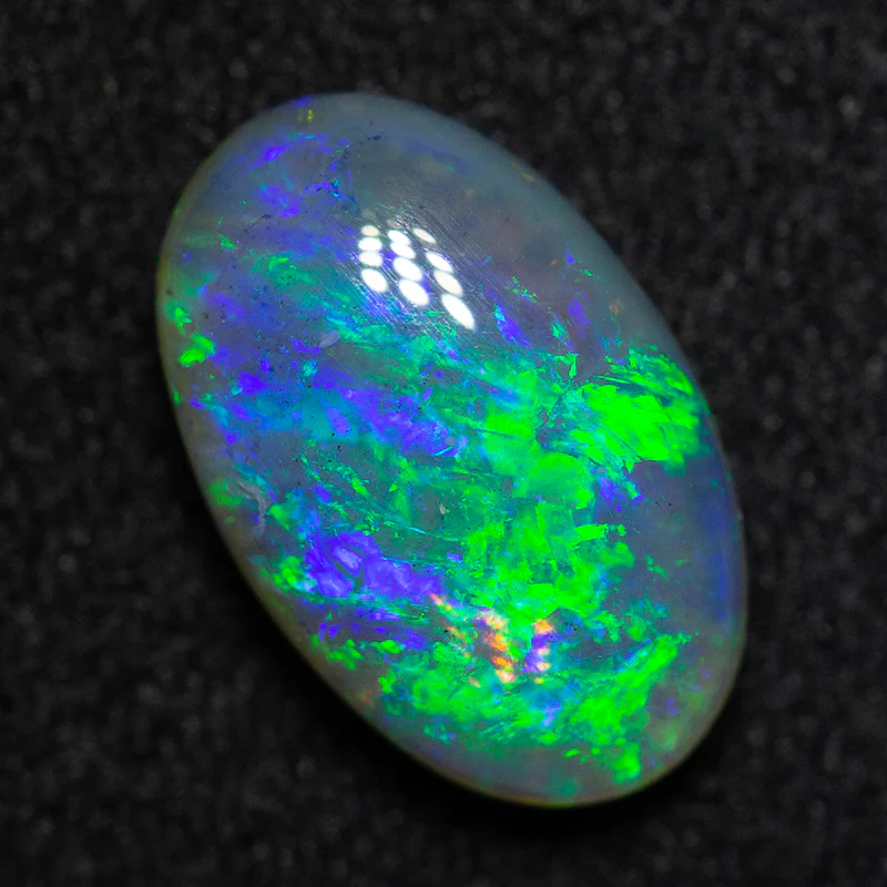 1.81 ct black crystal opal 10.6x6.7x3.8mm - Image 2