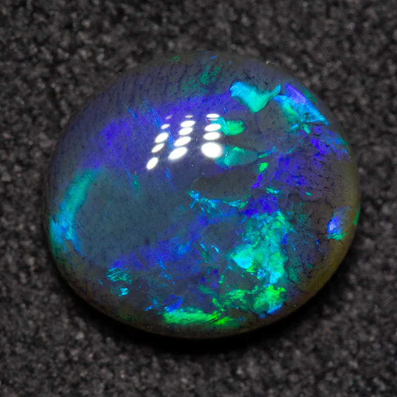 1.60 ct black opal 8.4x7.6x3.9mm - Image 3