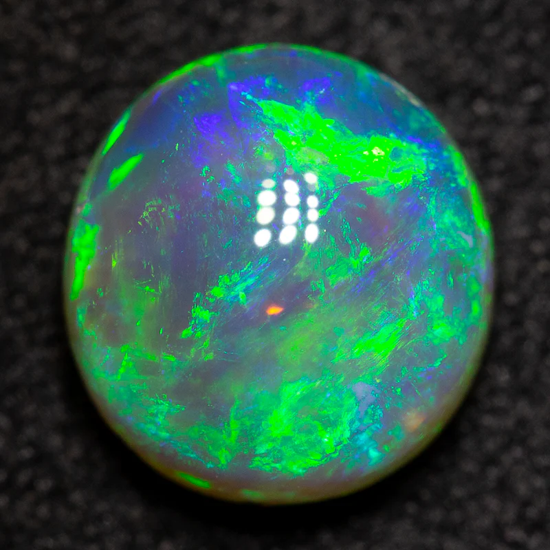 1.82 ct crystal opal 7.9x7.7x4.6mm - Image 2