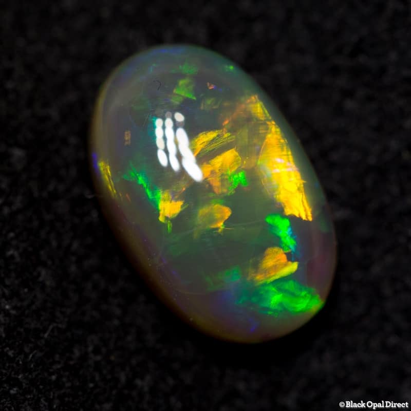 1.83 ct green crystal opal 10x6.5x4mm - Image 2