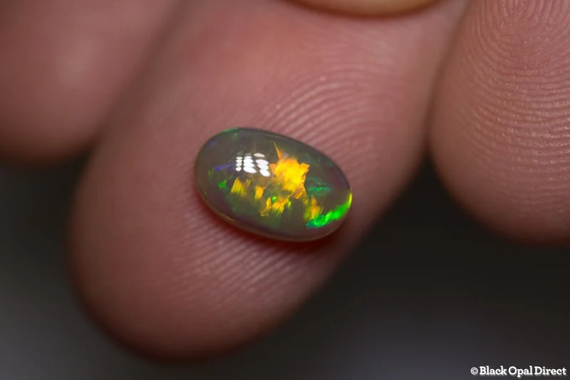 1.83 ct green crystal opal 10x6.5x4mm - Image 4