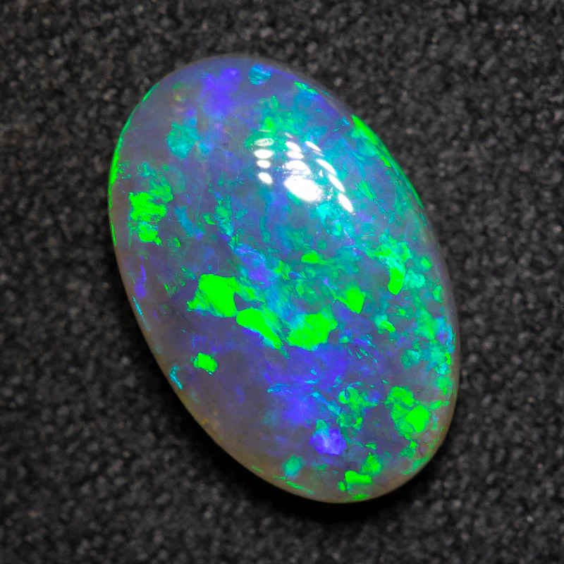 1.84 ct black crystal opal 11.1x7.3x3.6mm - Image 2