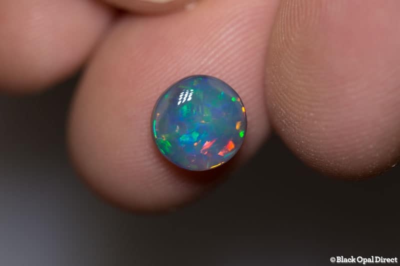1.84 ct green red dark opal - Image 2