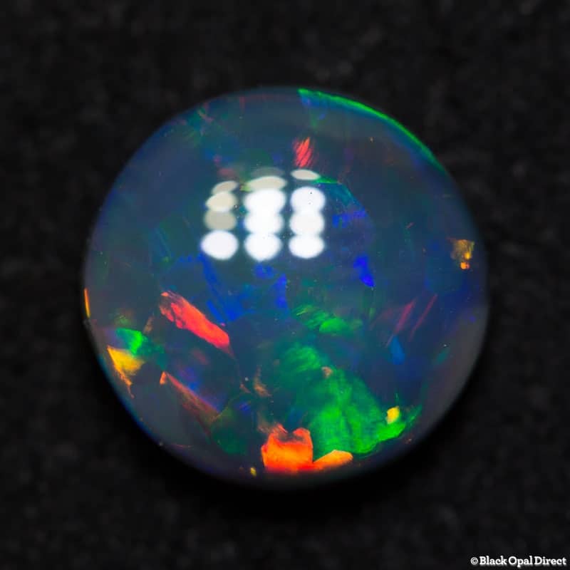 1.84 ct green red dark opal - Image 5