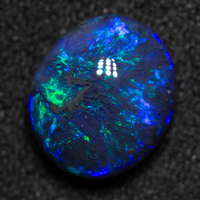 1.85 ct black opal 8.6x7.3x4.6mm - Image 3