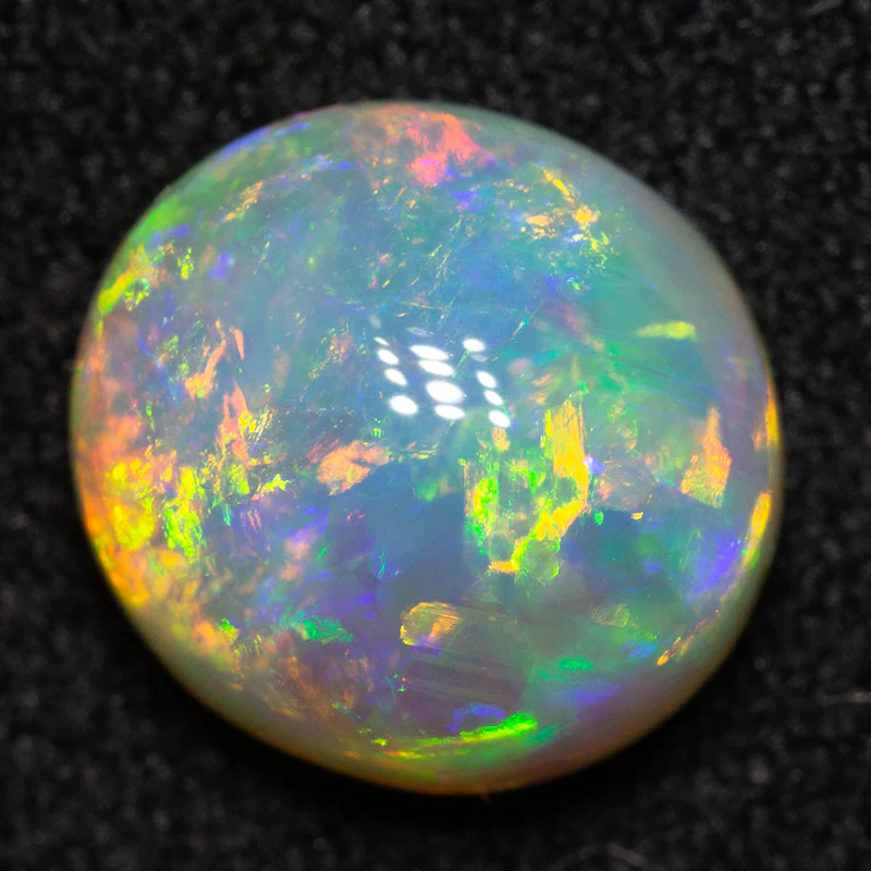 1.85 ct crystal opal 8.5x8x4.5mm - Image 2